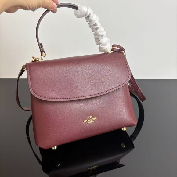 COACH Emory Women's Leather Shoulder Bag, size 22.5*17.5*11 cm - Picture 4 of 9